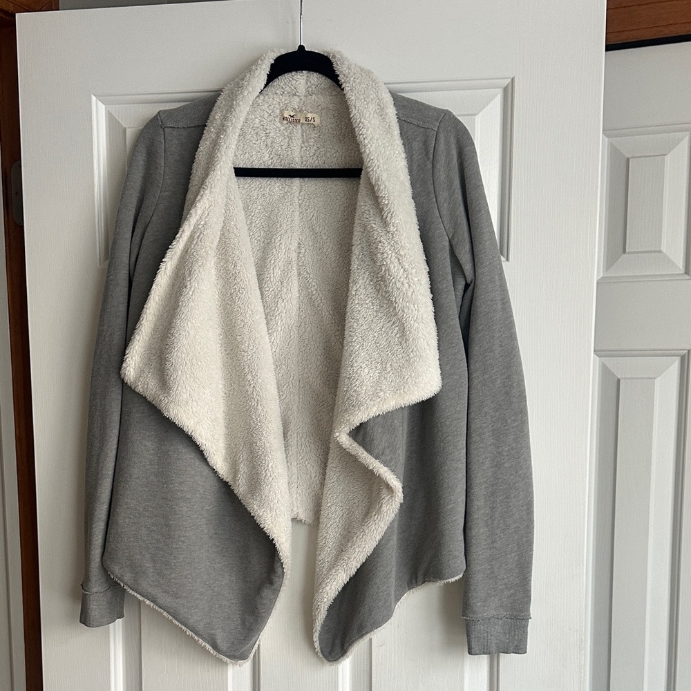 Hollister gray and cream Faux Fur cascading cardigan Size XS/S